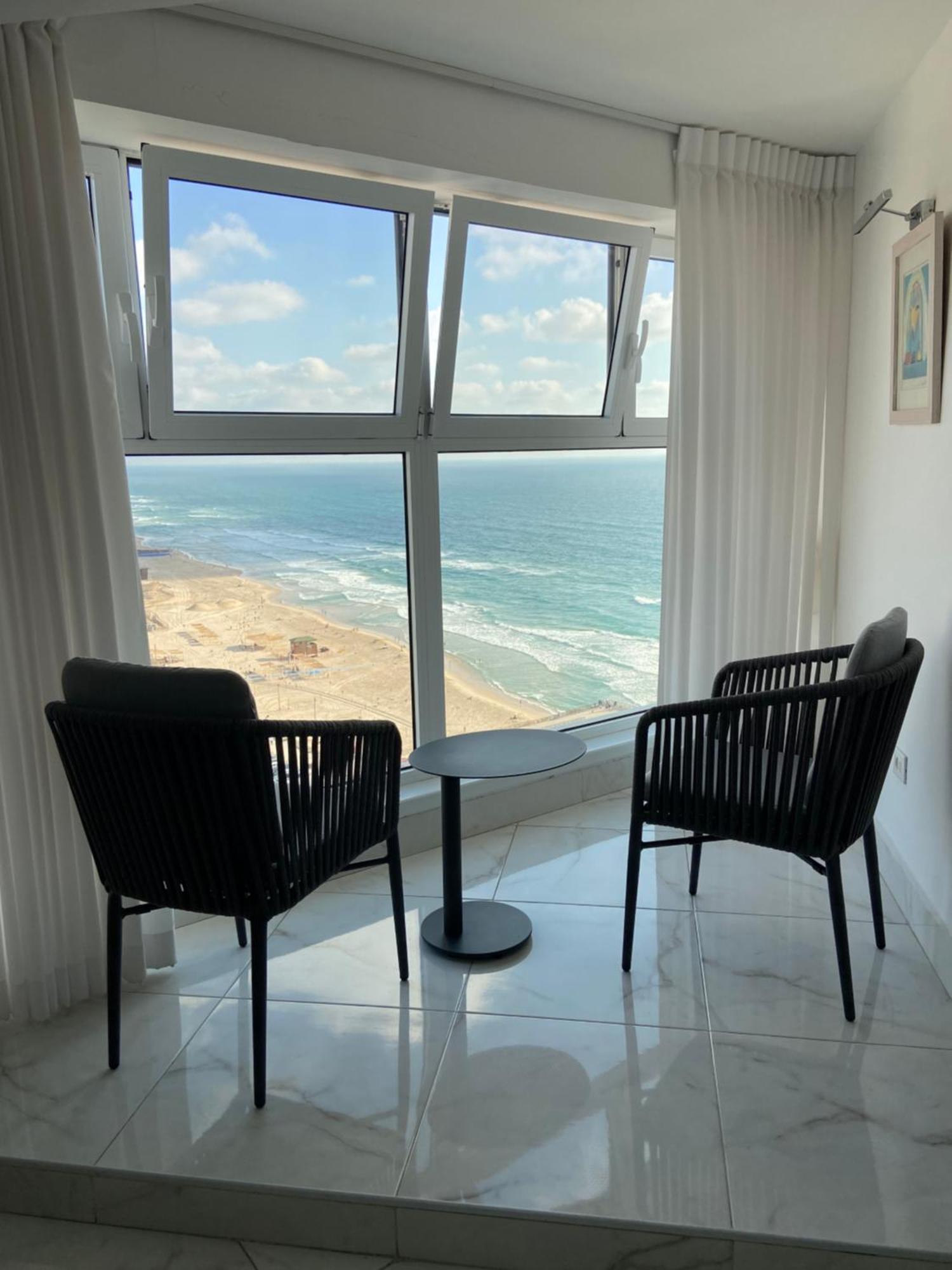 Amazing Suite On The Sea-סוויטה מדהימה על הים Бат-Ям Екстер'єр фото